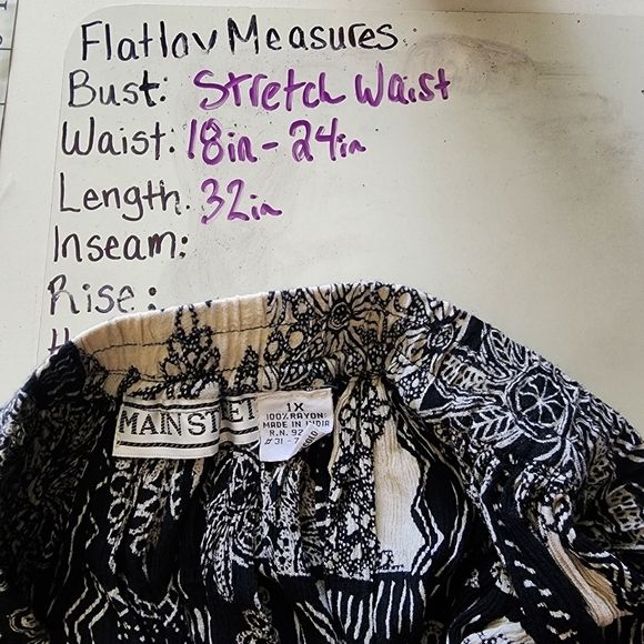 Vintage floral geometic black and white broom skirt - Picture 6 of 6